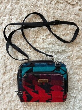 Pendleton crossbody clutch purse bag